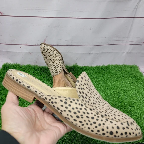 CL by Laundry Cheetah Print Mules 7.5 - Picture 2 of 7